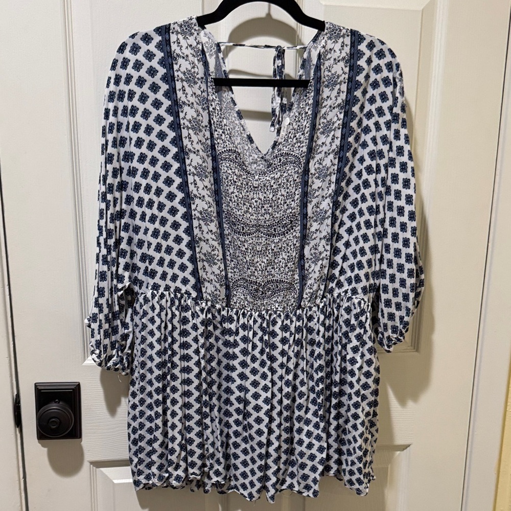 Navy and White Patterned Women's Top